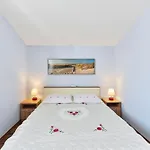 Family Friendly Apartments With A Swimming Pool Zadar - 16336