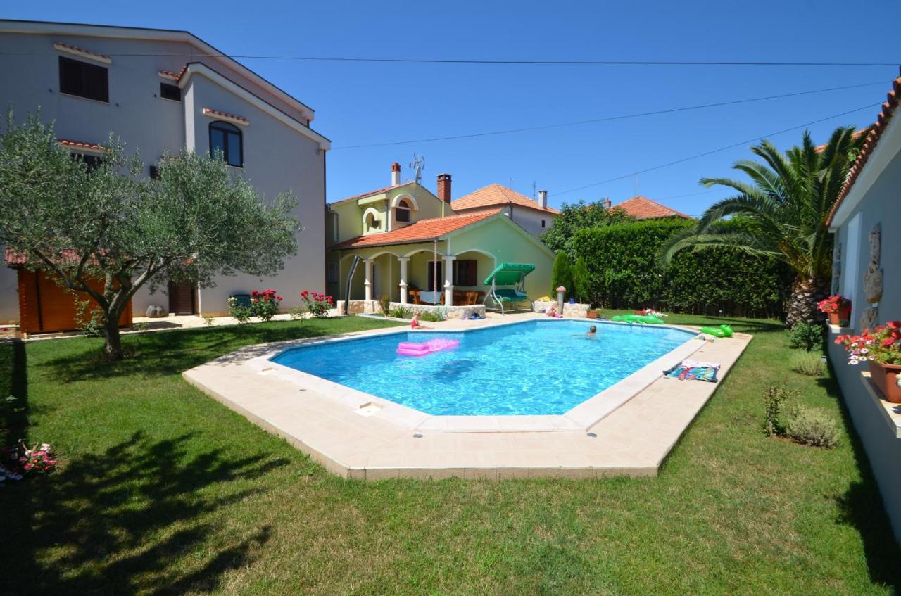 Family Friendly With A Swimming Pool - 16336 Apartament Zadar