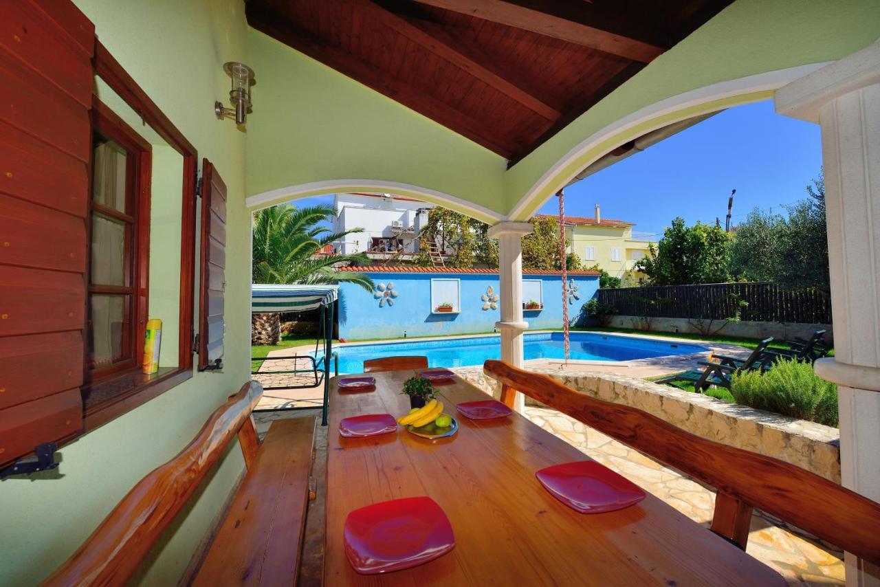 Family Friendly With A Swimming Pool - 16336 Apartament
