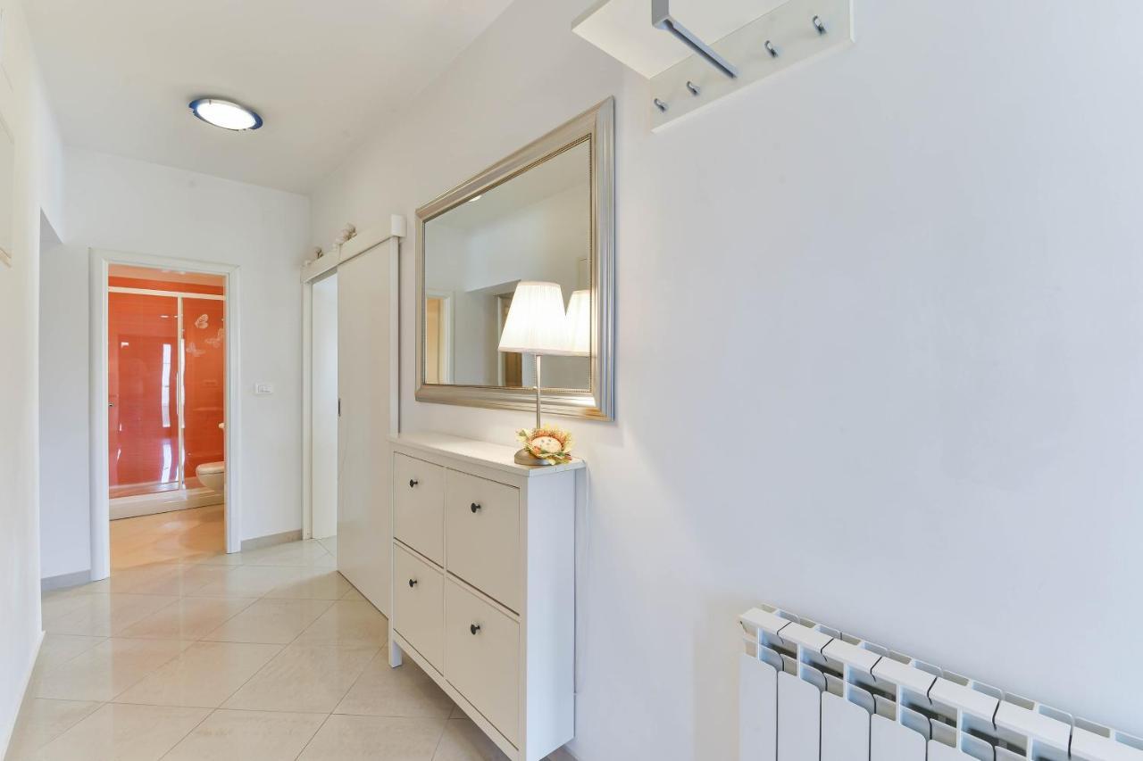 Family Friendly With A Swimming Pool - 16336