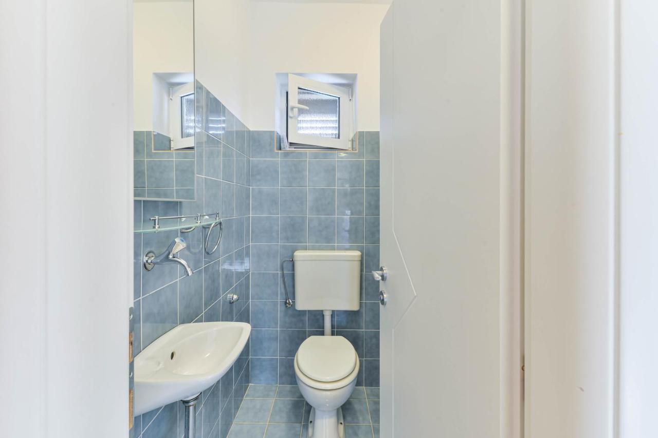 Family Friendly With A Swimming Pool - 16336 Apartament Zadar