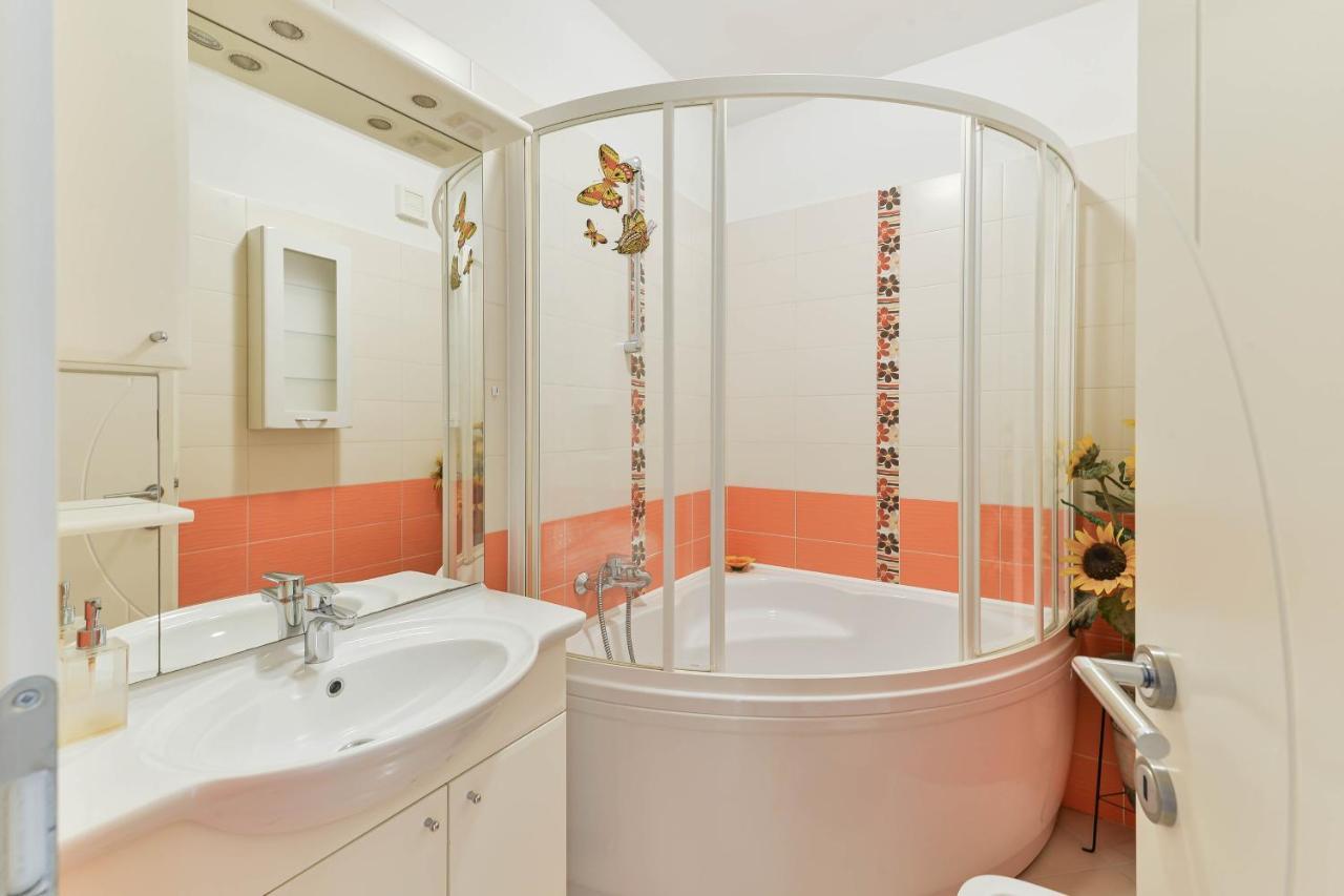 Family Friendly With A Swimming Pool - 16336 Zadar