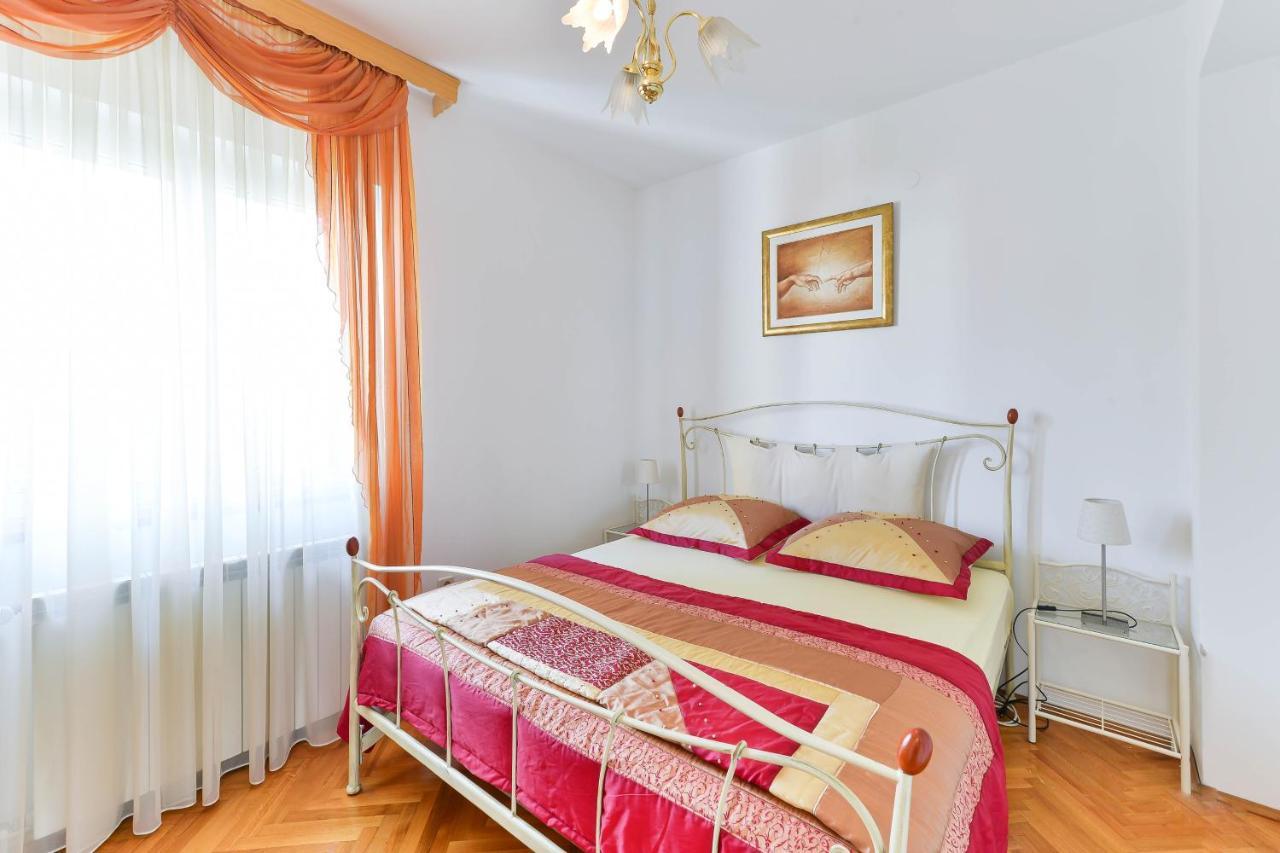 Family Friendly With A Swimming Pool - 16336 Apartament Zadar