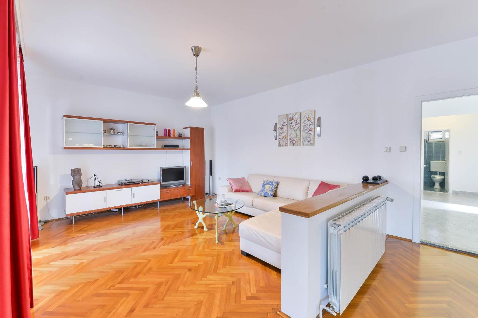 Apartament Family Friendly With A Swimming Pool - 16336 *
