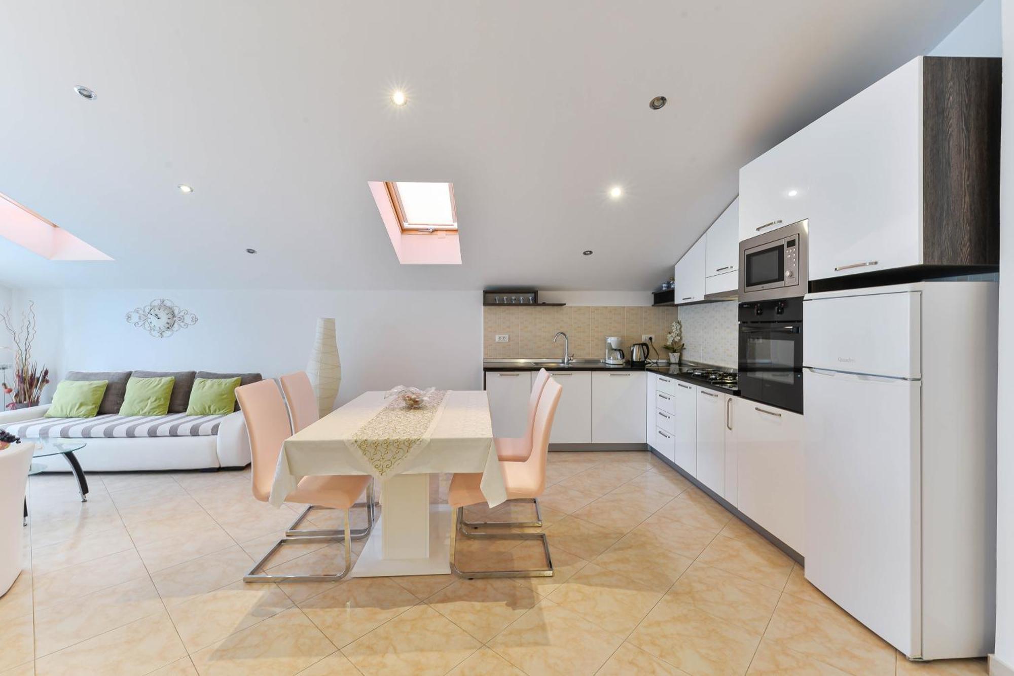 Family Friendly With A Swimming Pool - 16336 Apartament *
