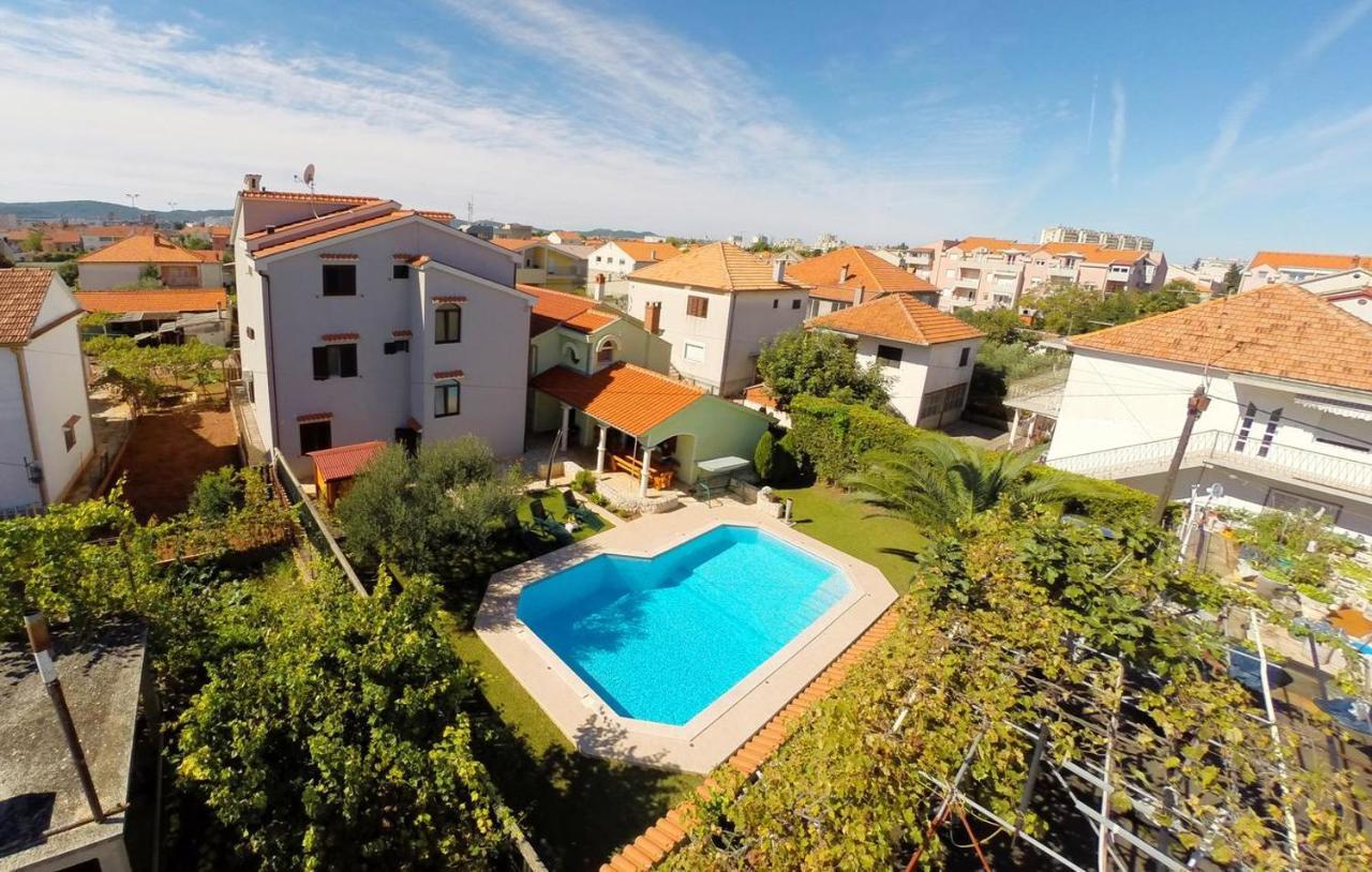 Family Friendly With A Swimming Pool - 16336 Zadar